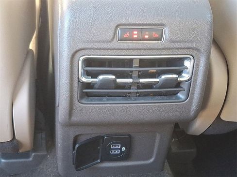 Used 2022 Lincoln Corsair AWD w/ Premium Package image 11