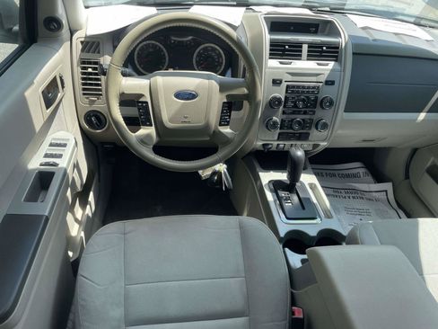 Used 2011 Ford Escape XLT w/ 202A Rapid Spec Order Code FWD image 11