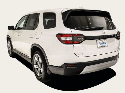 Used 2025 Honda Pilot EX-L image 7