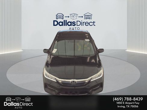 Used 2017 Honda Accord Touring image 3