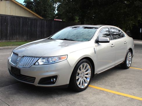 Used 2009 Lincoln MKS FWD image 4