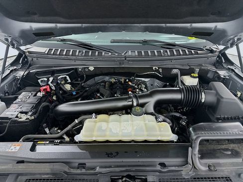 Used 2023 Ford Expedition Max XLT image 33