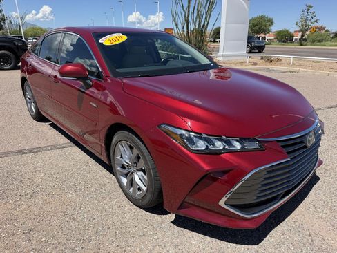 Used 2019 Toyota Avalon XLE w/ Carpet Mat Package FWD image 8