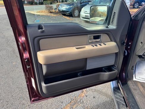 Used 2010 Ford F150 XLT image 12