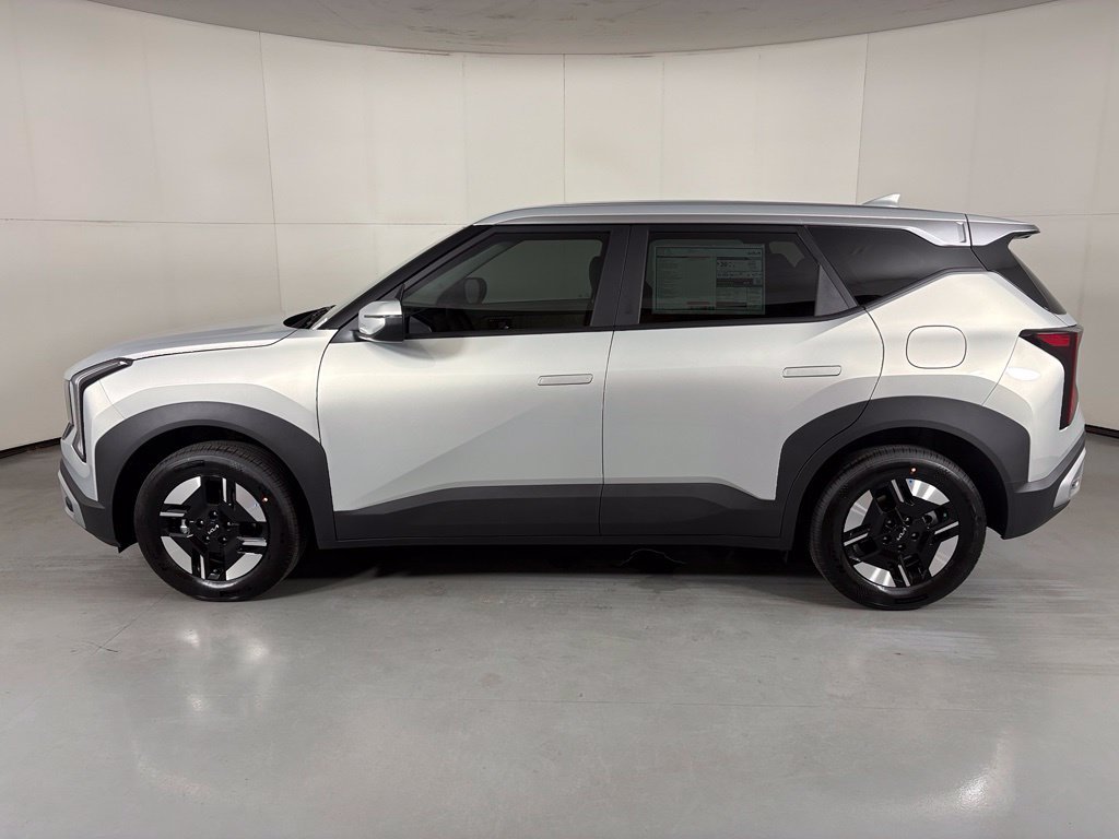 New 2027 Kia Seltos LX FWD image 5