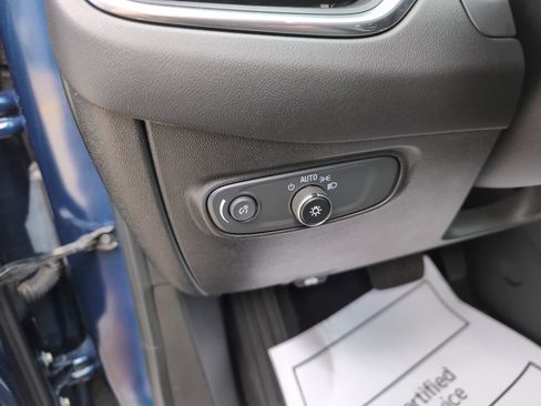 Used 2019 Chevrolet Equinox LT image 18