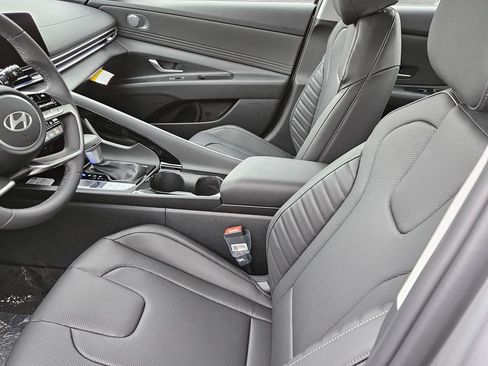 New 2026 Hyundai Elantra Limited FWD image 11