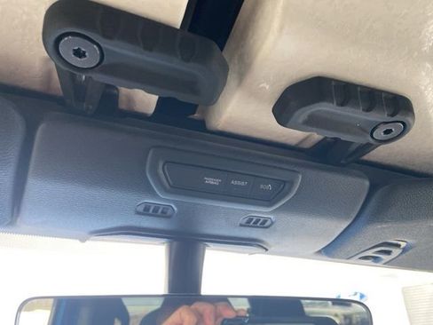 Used 2022 Jeep Wrangler Unlimited Sport image 25