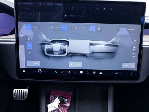 Used 2022 Tesla Model S AWD/4WD image 35