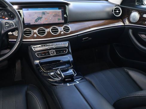 Used 2017 Mercedes-Benz E 300 image 11