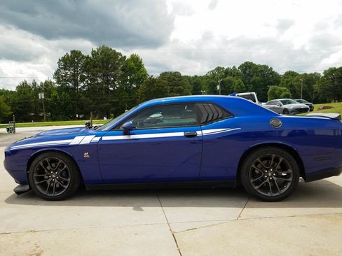 Used 2022 Dodge Challenger R/T Scat Pack RWD image 22