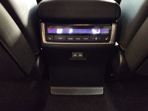 Used 2025 Lexus GX 550 w/ Accessory Package (2T) AWD/4WD image 49