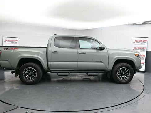 Used 2023 Toyota Tacoma TRD Sport image 9