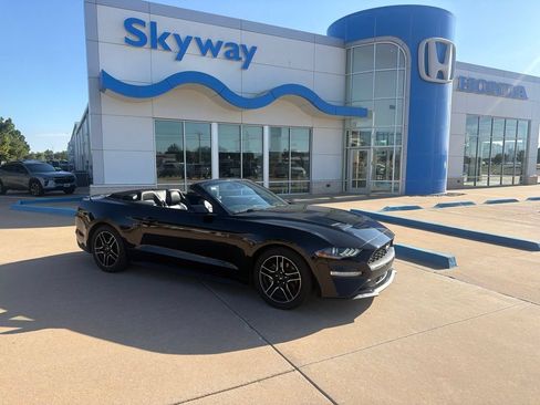 Used 2022 Ford Mustang Premium RWD image 1