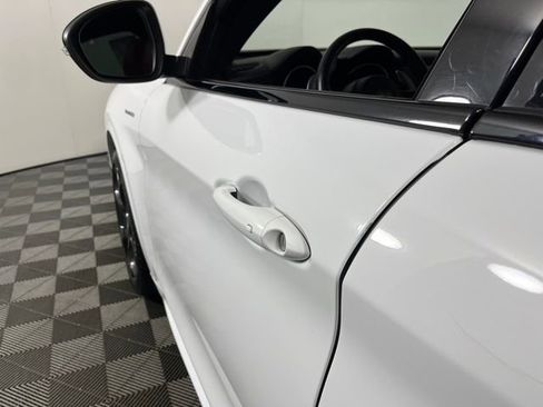 Used 2023 Alfa Romeo Stelvio Veloce image 10