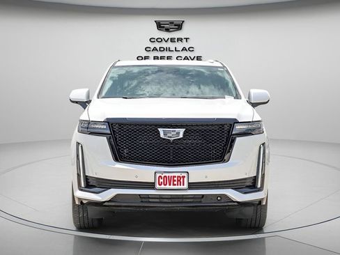 Used 2024 Cadillac Escalade Sport Platinum w/ LPO, ONYX Package image 4