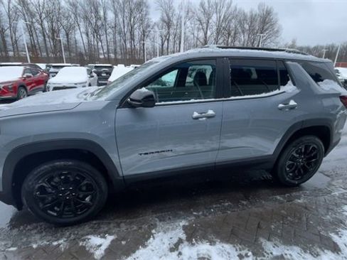 Used 2026 GMC Terrain Elevation w/ Elevation Premium Package image 4