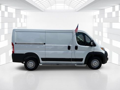 Used 2025 RAM ProMaster 2500 w/ U-Haul Equipment Group FWD image 8