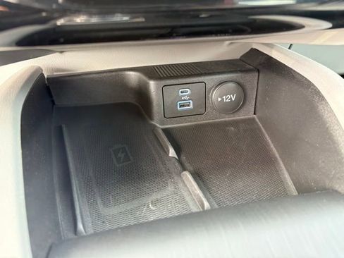 Used 2023 Ford Escape Platinum w/ Premium Technology Package AWD/4WD image 32