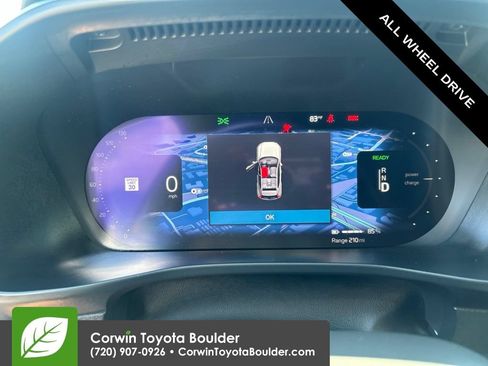 Used 2023 Volvo XC40 Recharge Plus AWD/4WD image 28