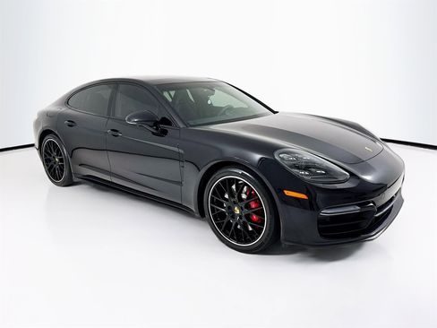 Used 2020 Porsche Panamera GTS image 1
