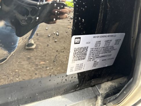 Used 2024 GMC Yukon SLE w/ Gmc Pro Safety Plus Package image 30