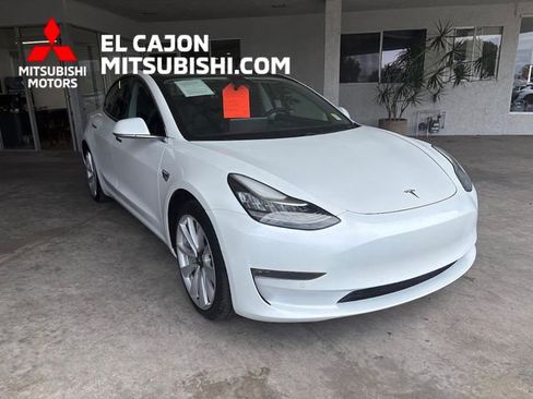 Used 2018 Tesla Model 3 Long Range RWD image 1