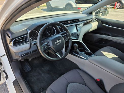 Used 2020 Toyota Camry LE FWD image 16