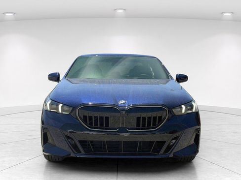 New 2026 BMW 530i xDrive w/ M Sport Package AWD/4WD image 2