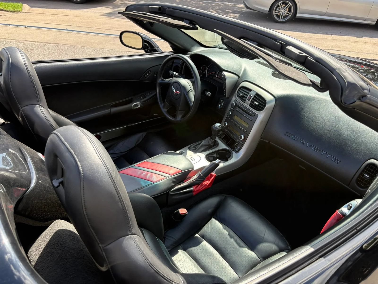 Used 2005 Chevrolet Corvette Convertible w/ Preferred Equipment Group RWD image 12