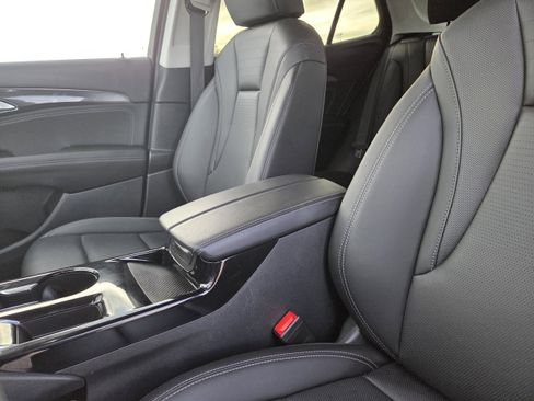 Used 2025 Buick Envision Preferred image 27