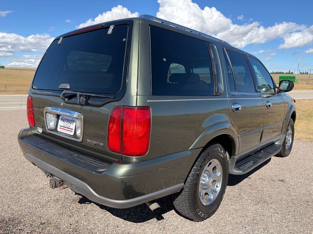 Used 2001 Lincoln Navigator 4WD image 5