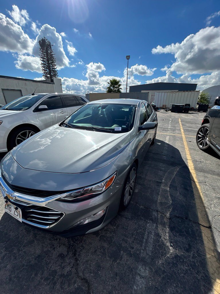 Used 2024 Chevrolet Malibu LT FWD image 2