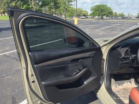 Used 2024 MAZDA MAZDA3 s AWD/4WD image 10