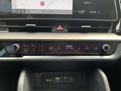 Used 2023 Kia Sportage EX image 29