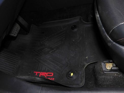 Used 2020 Toyota RAV4 TRD Off-Road w/ TRD Off-Road Weather Package AWD/4WD image 32