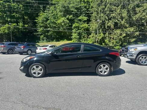 Used 2013 Hyundai Elantra FWD image 3
