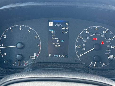 Used 2024 Toyota Corolla LE FWD image 39