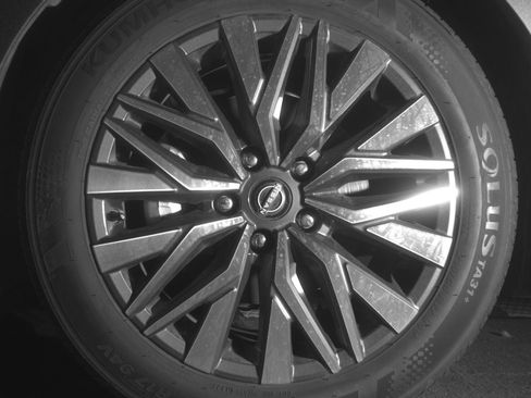 Used 2025 Nissan Altima 2.5 SV image 12