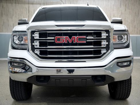 Used 2018 GMC Sierra 1500 SLT w/ SLT Premium Package image 3