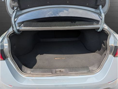 Used 2024 Nissan Sentra SV FWD image 22