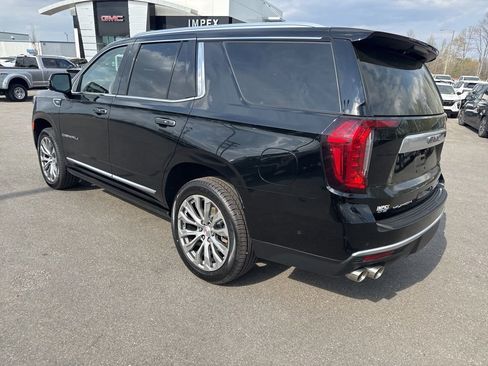 Used 2023 GMC Yukon Denali w/ Denali Reserve Package image 3
