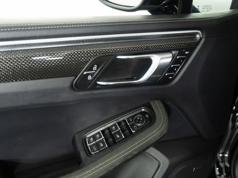 Used 2023 Porsche Macan GTS w/ GTS Sport Package image 48