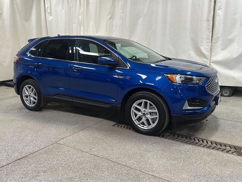 Used 2024 Ford Edge SEL image 7