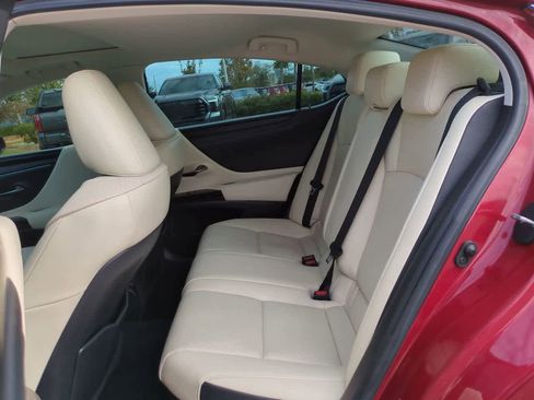 Used 2022 Lexus ES 300h image 13