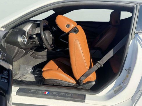 Used 2019 Chevrolet Camaro SS RWD image 34