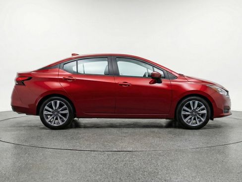 Used 2025 Nissan Versa SV image 11