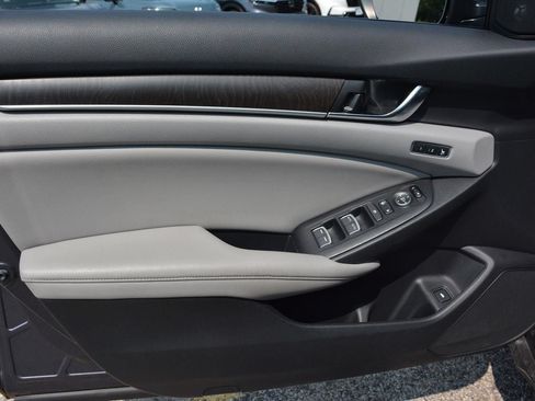 Certified 2019 Honda Accord EX-L image 11