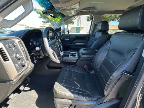 Used 2019 GMC Sierra 2500 Denali w/ Duramax Plus Package image 14