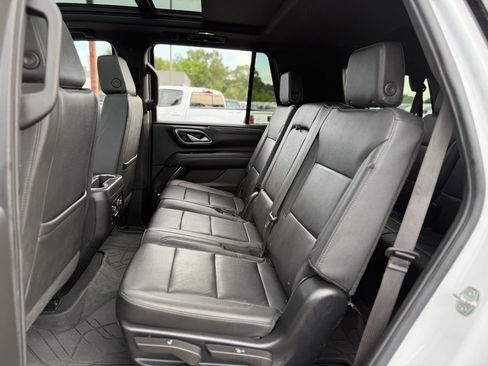 Used 2024 Chevrolet Tahoe Z71 w/ Luxury Package AWD/4WD image 17